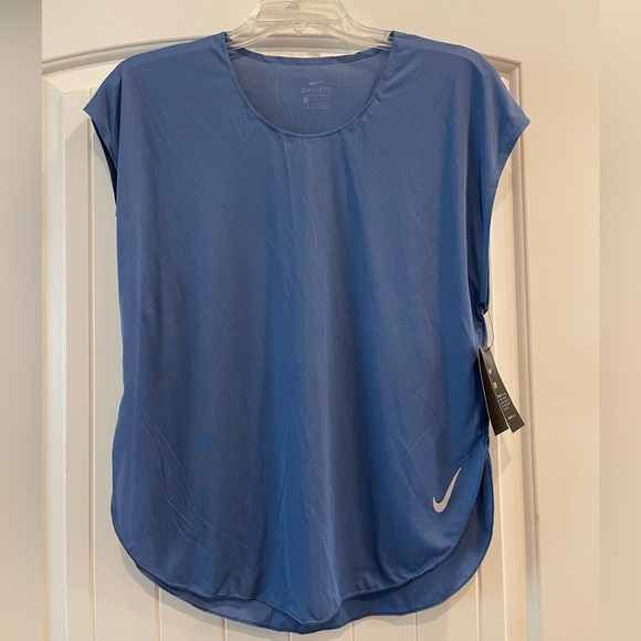 Nike dri-fit running top. NWT. Size L - Picture 1 of 4